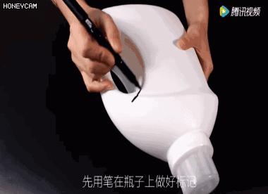 洗衣液瓶別再扔了，只要剪兩剪，價值翻百倍，超實用 