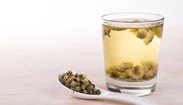 痛風''幫兇''不止是酒，專家直言：出現這些症狀，警惕腎衰竭