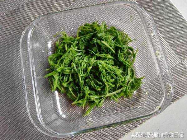 經前和經期小腹脹痛，這兩款活血化瘀食療菜譜或許能幫到你！