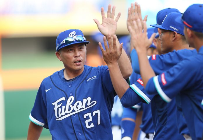 葉君璋接味全龍總教練 富邦提前終止合約給予祝福
