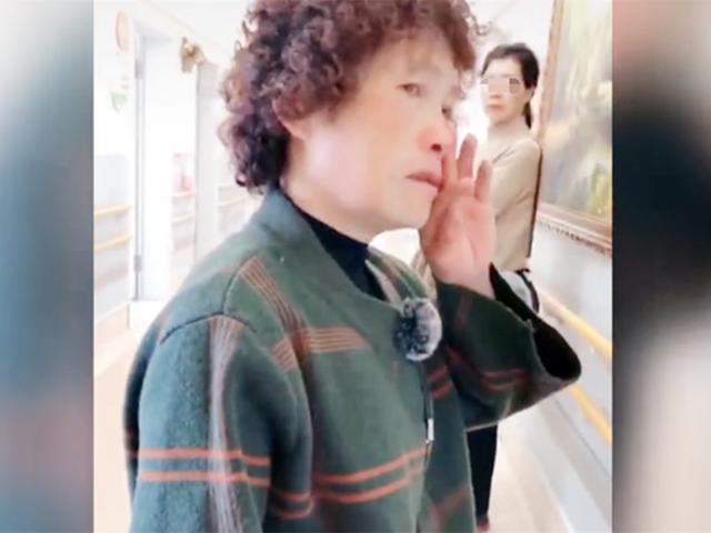 婆婆得知兒媳「順轉剖」，站在產房門口是這樣的反應，淚目感動