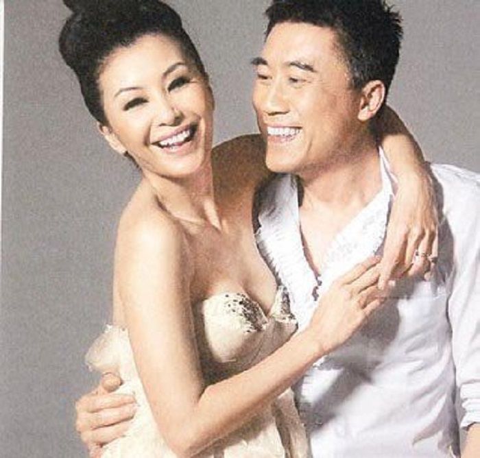 21歲嫁51歲富豪，新婚不到半月繼承億萬遺產，今2婚很幸福
