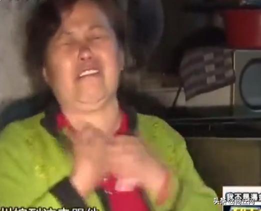 女子照顧癱瘓丈夫幾十年，如今爆發，寧願背負罵名都要找個男朋友