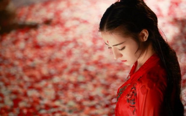 楊冪工作室新簽三位女藝人曝光，看到第三位，網友全爆炸了：千萬不要簽！