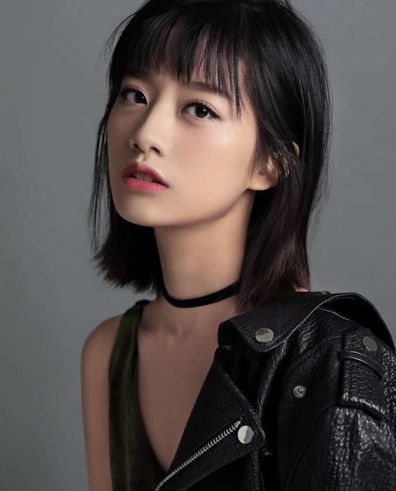 楊冪工作室新簽三位女藝人曝光，看到第三位，網友全爆炸了：千萬不要簽！