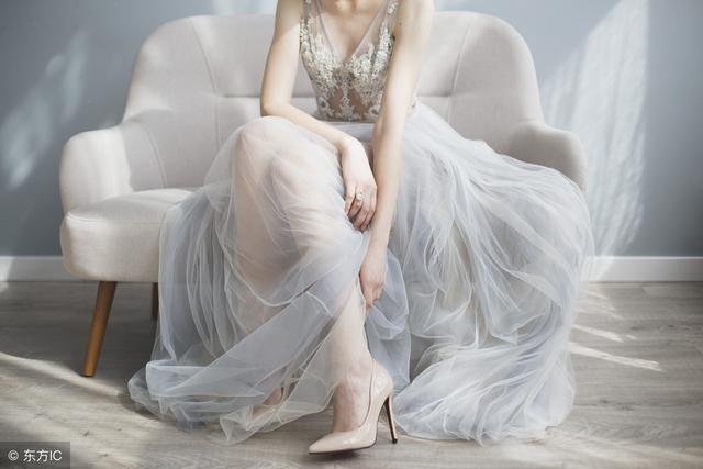 別說了，離婚吧，我和你結婚不是為了讓自己吃苦，讓你妹妹享福的