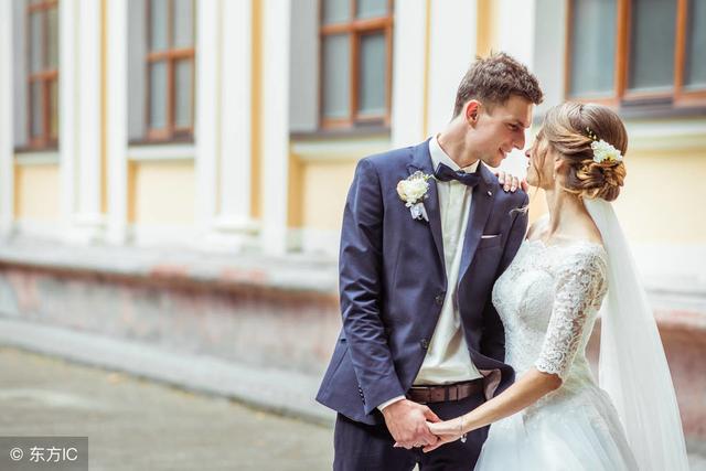 別說了，離婚吧，我和你結婚不是為了讓自己吃苦，讓你妹妹享福的