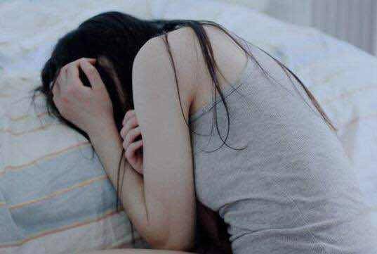懷二胎後到娘家休養，弟弟醉了說件往事，瞬間對婆家失望了