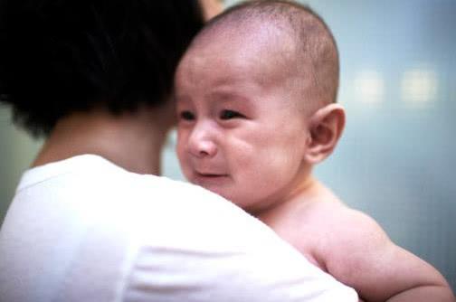 小姑子攜家帶口回來不走，我一氣之下回娘家，老公的做法讓我哭了