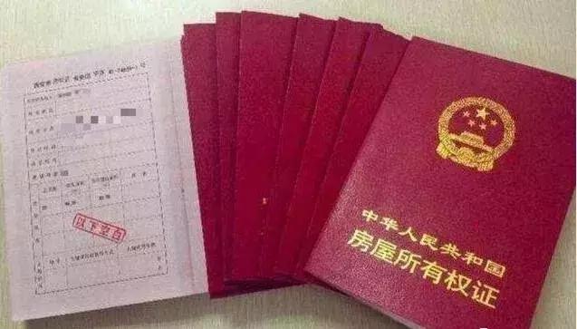 母親沒遺產，倒是欠人30萬，兒子不管，女兒還債後卻發了財
