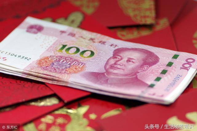 兒子滿月酒，繼母送一籃土雞蛋被嘲諷，隔天婆婆打開籃子如遭雷擊