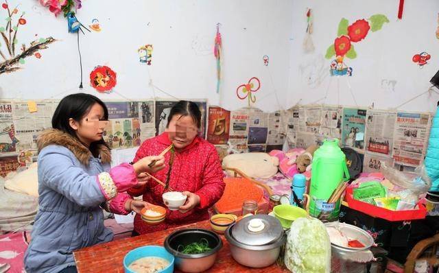 丈夫去世我去看女兒，吃飯看到茶几，我離開女兒家