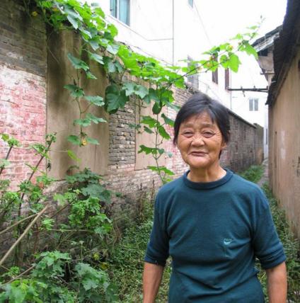 婆婆大壽我沒去，次日她親自給我送蛋糕吃，打開蛋糕後我把家砸了