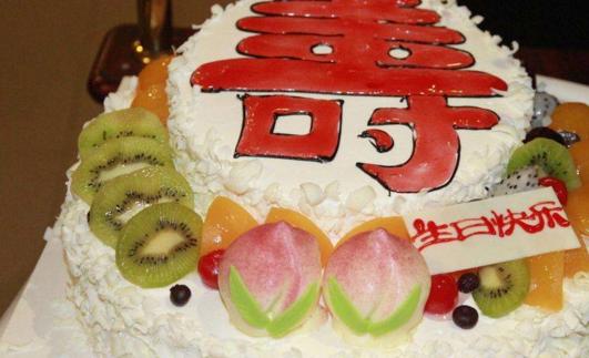 婆婆大壽我沒去，次日她親自給我送蛋糕吃，打開蛋糕後我把家砸了