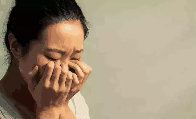 每隔一段時間婆婆就逼我回娘家，一次我躲在柜子里，發現了真相