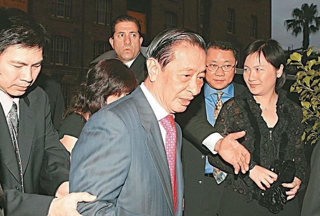 王健林的弟弟：哥哥給了十幾億，一輩子不愁吃穿，實在令人羨慕！
