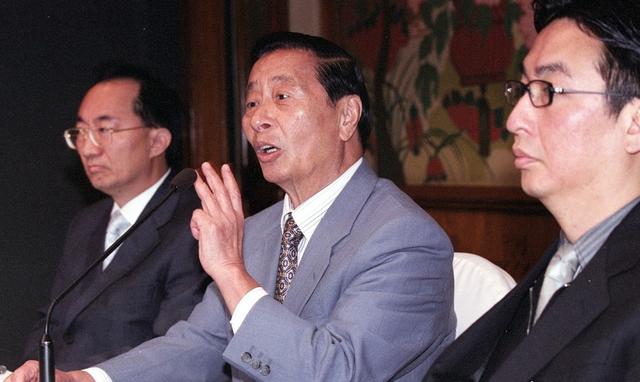 王健林的弟弟：哥哥給了十幾億，一輩子不愁吃穿，實在令人羨慕！