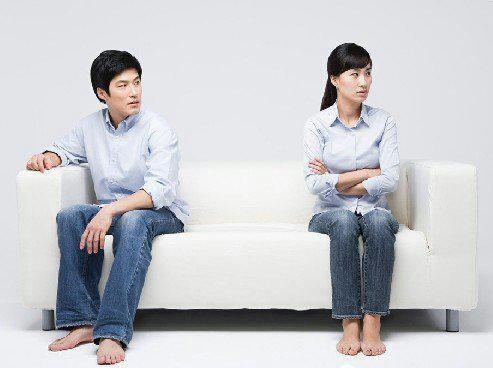大年初四老婆整天不見人，我去同學家找人，看到了讓我不堪的一幕