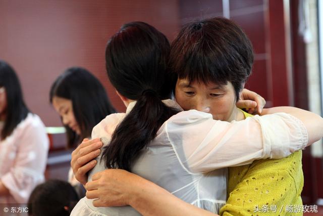 跟老公結婚時，婆婆一分錢都不出，如今小姑子結婚，還要讓出嫁妝