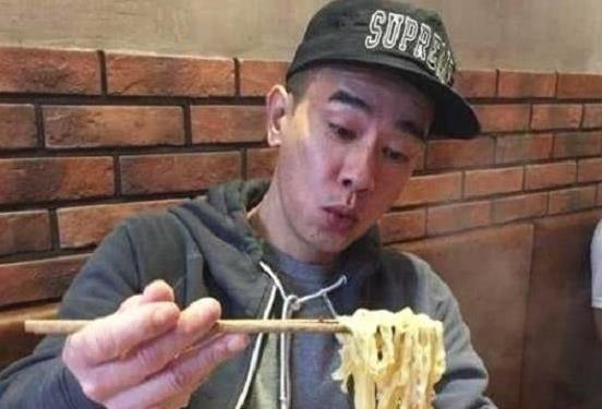 陳小春開麵館，一碗麵賣到165元台幣，端上一看食客感嘆：無話可說