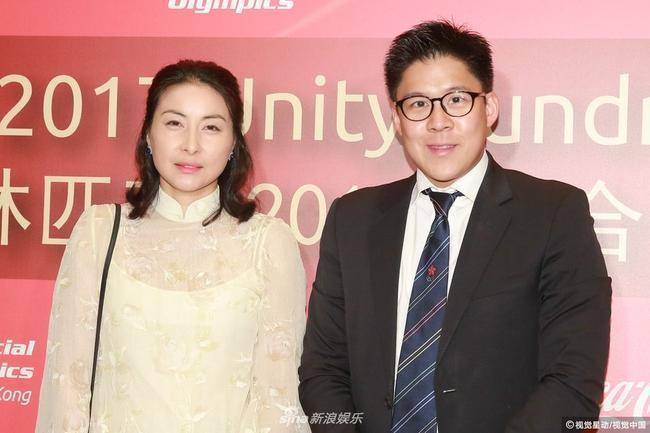 富二代霍啟剛：看了前任現狀，再看現任妻子，差距真是天差地別！
