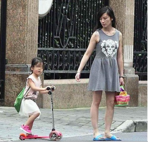 昔日性感女星「林熙蕾」！竟變邋遢主婦！？身材走樣面容憔悴！網友：女神形象全崩毀!!