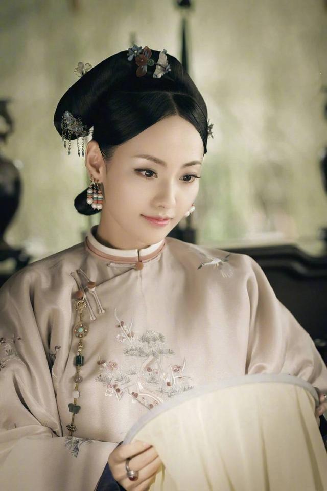 不被婆婆認可，但依然被老公寵成公主，如今每年零花錢高達2億！