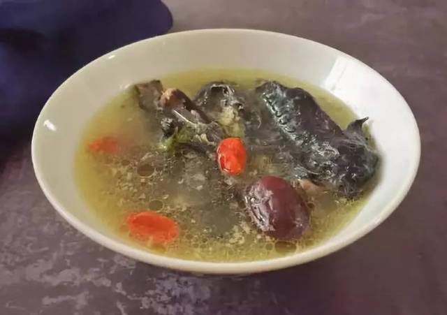 煲雞湯要不要焯水？第一步就錯了，難怪煲出來的雞湯不香不好喝