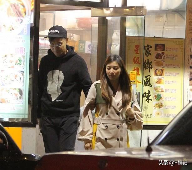 TVB視帝陳展鵬以當爸？孕妻單文柔肚子平了疑似已誕下女兒！