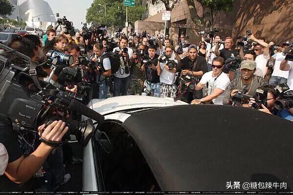布蘭妮又被強制送進神經病院？！請美國對世界第一甜心善良點吧！