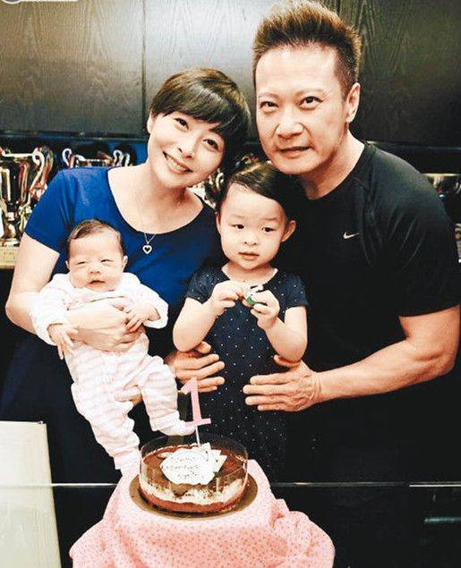 絕對不知道這10對藝人現實生活中是夫妻! 尤其是第4對，實在是太驚訝了！!…