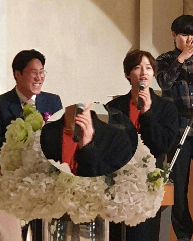 (宋仲基憔悴現身好友婚禮，未戴婚戒臉頰凹陷男神顏值不再~