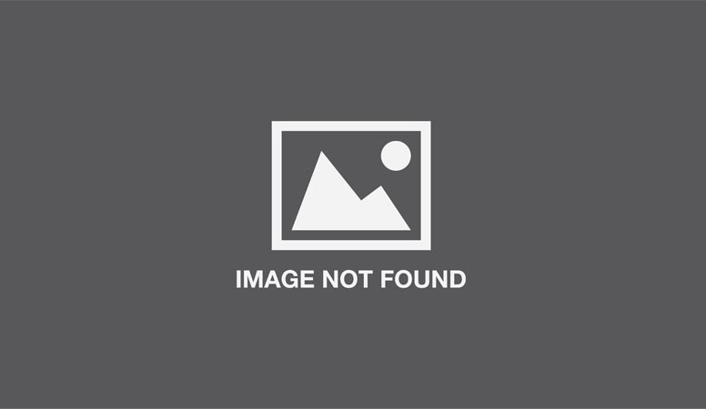 (宋仲基憔悴現身好友婚禮，未戴婚戒臉頰凹陷男神顏值不再~