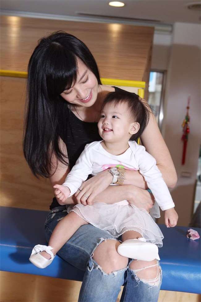 蕭敬騰的女兒4歲了！孩子的媽竟是她？！滿滿的父愛讓人好生羨慕...