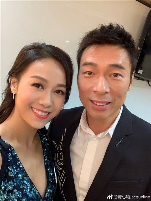 被求出面發聲！鄭秀文被迫選擇原諒許志安…「道歉內幕」曝光