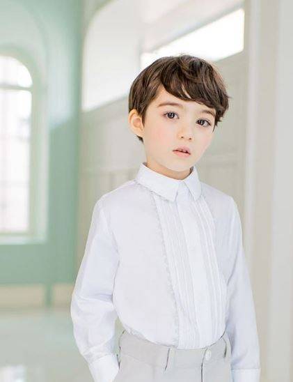 爸爸姓「黃」，給雙胞胎女兒取這名....幼稚園老師點名時，全班人都站了起來！
