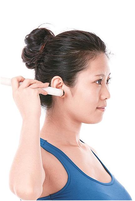 年紀大出現耳聾、耳鳴？醫生提醒，按摩這5個穴位，有效緩解症狀