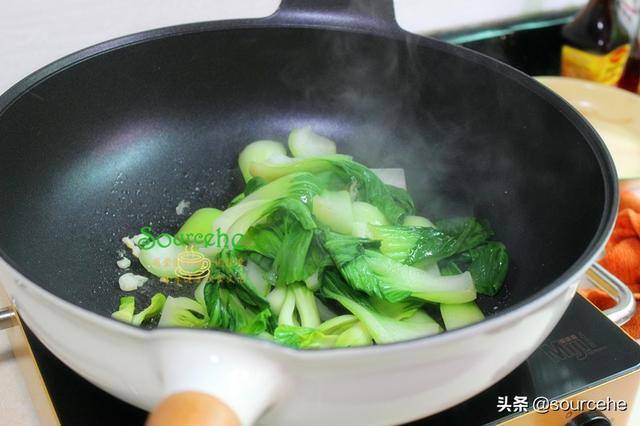不管炒什麼青菜，多加一步，顏色不發黃，營養更高，好吃也好看！
