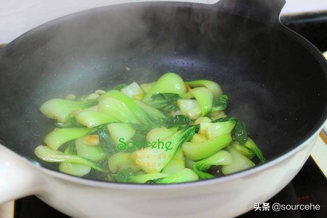 不管炒什麼青菜，多加一步，顏色不發黃，營養更高，好吃也好看！