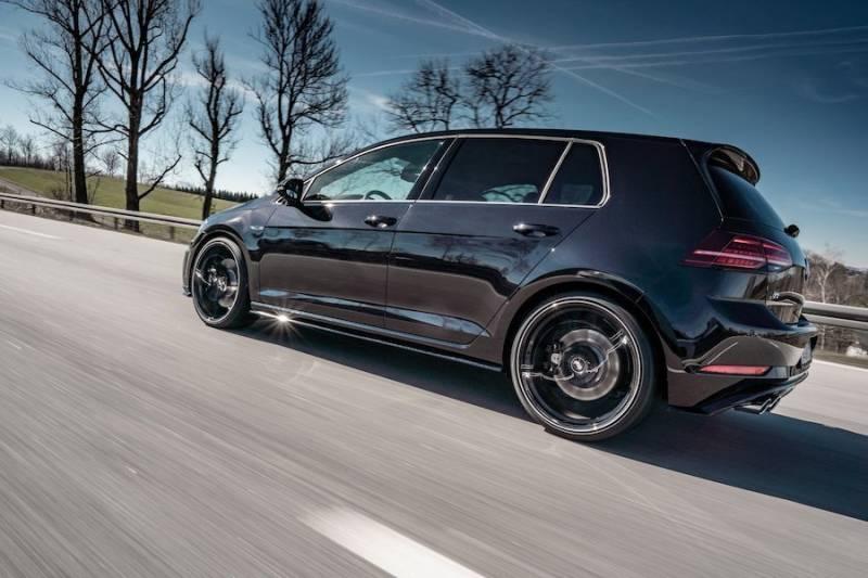 覺得VW Golf R的300匹馬力不夠用？ABT再給你50匹！ | 車壇新訊