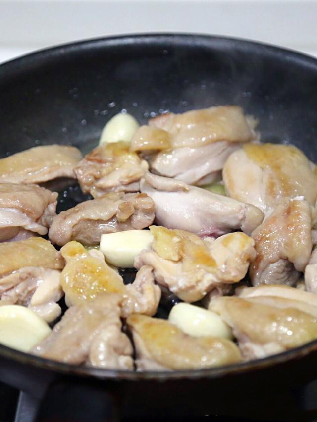 美味可口的「三杯雞」不難做！原來只要加入了「這個」，就能煮出媽媽的味道！