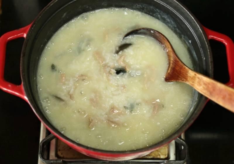 正宗皮蛋瘦肉粥，肉嫩粥鮮的秘訣，9成人做錯，關鍵一步只花5秒