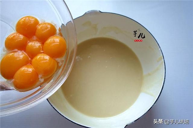 比戚風還好吃，不縮不塌的網紅蛋糕，做法竟如此簡單，超級柔軟