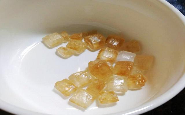 鳳梨這樣做，一次吃5個都不夠，做法簡單又解饞，大人小孩都愛吃