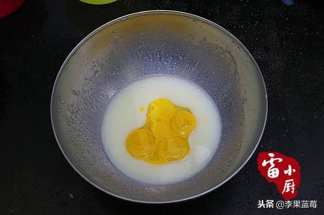 杯子蛋糕的做法，既好看又好吃，做法也簡單易學