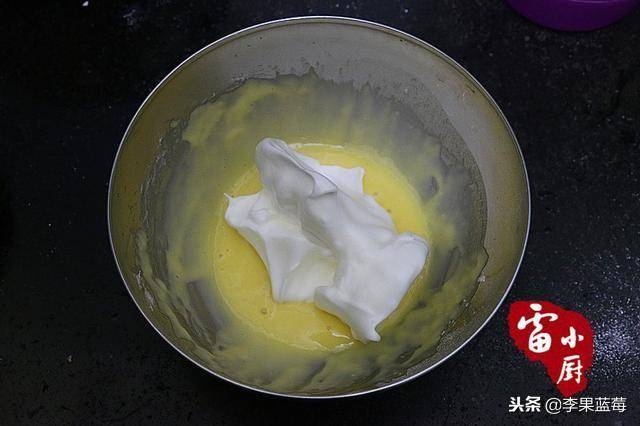 杯子蛋糕的做法，既好看又好吃，做法也簡單易學