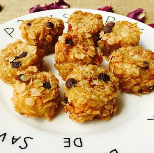 香蕉愛上麥片，麥片香蕉的做法
