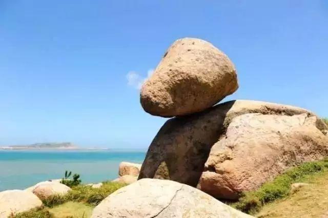 比鼓浪嶼更小眾浪漫，最適合情侶去的3座「藍眼淚」夢幻海島