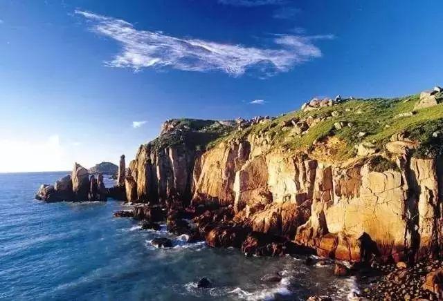 比鼓浪嶼更小眾浪漫，最適合情侶去的3座「藍眼淚」夢幻海島