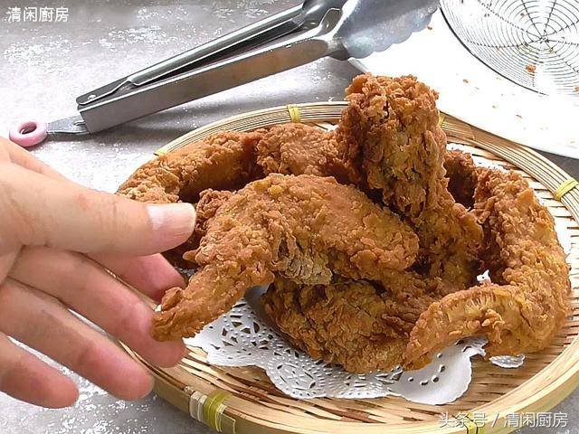 酥脆炸雞翅的做法，放冷了還可以保持酥脆
